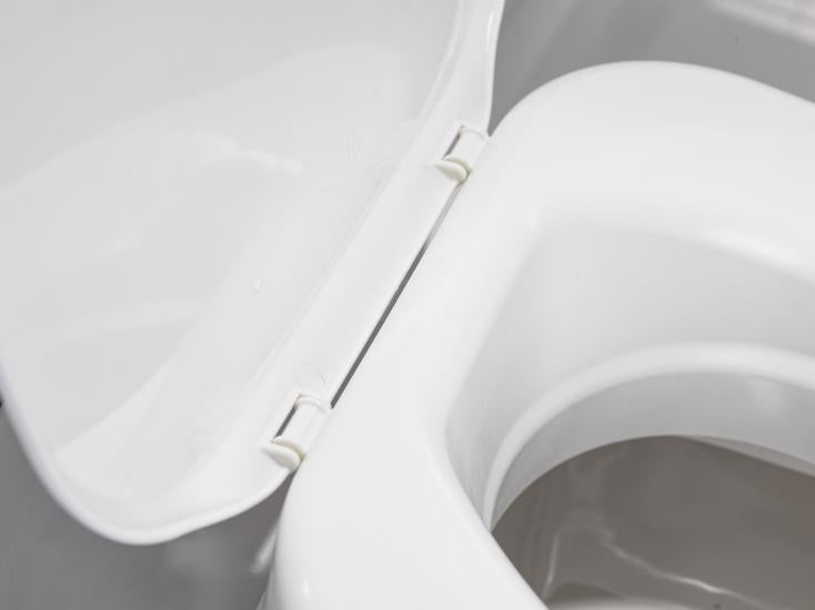 AT90 Ergo raised toilet seat
